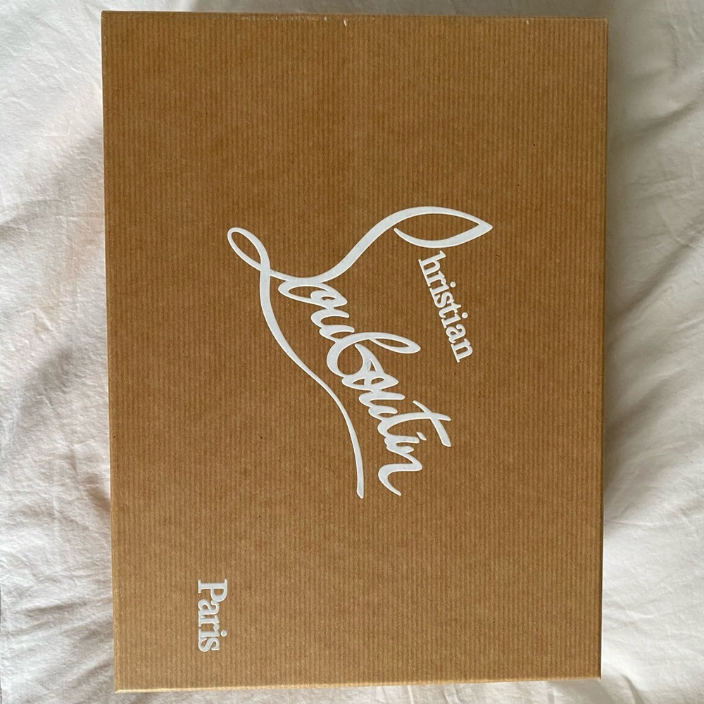 Christian Louboutin So Kate Nude - Picture 2 of 6
